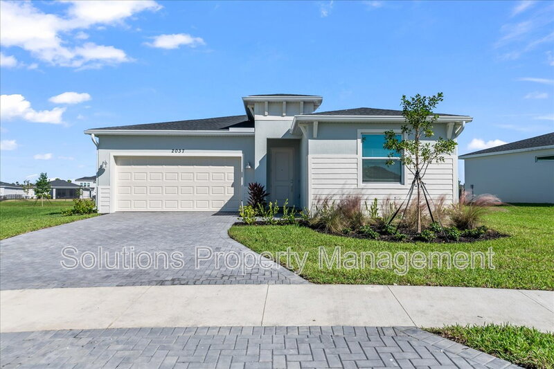 Palm Bay House: 2037 Fuchsia Pl NW