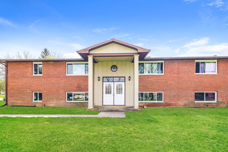 Enon House: 6533-6545 Conway Drive