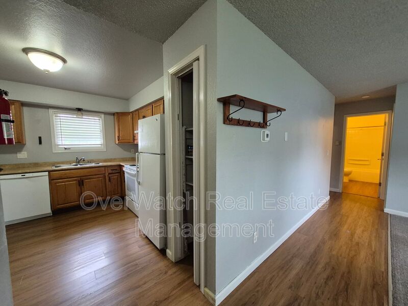 Anchorage Condo: 3162 Tarwater Ave