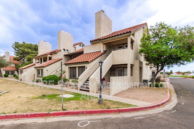 Mesa Condo: 30 E Brown Rd 2114