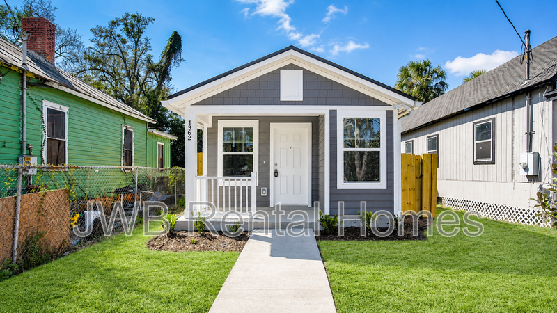 Jacksonville House: 1362 Florida Ave