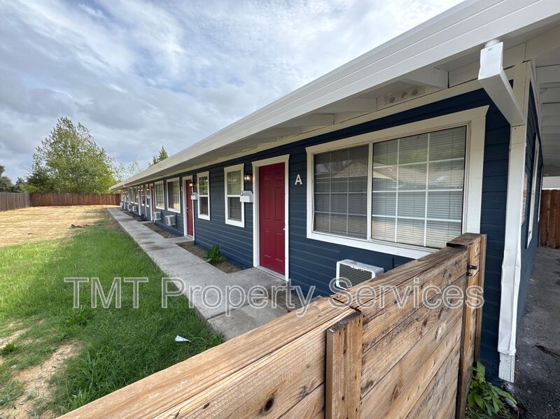 Sacramento House: 2720 Forrest St