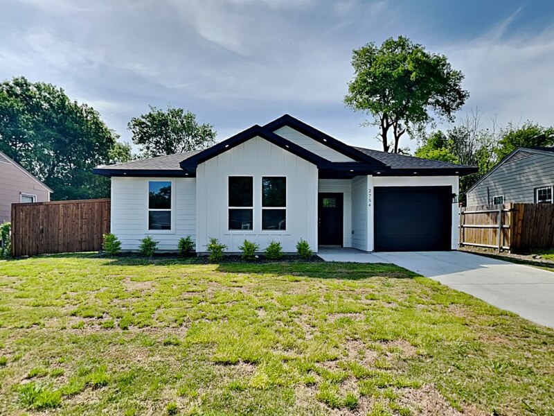 Dallas House: 2754 Scotland Dr