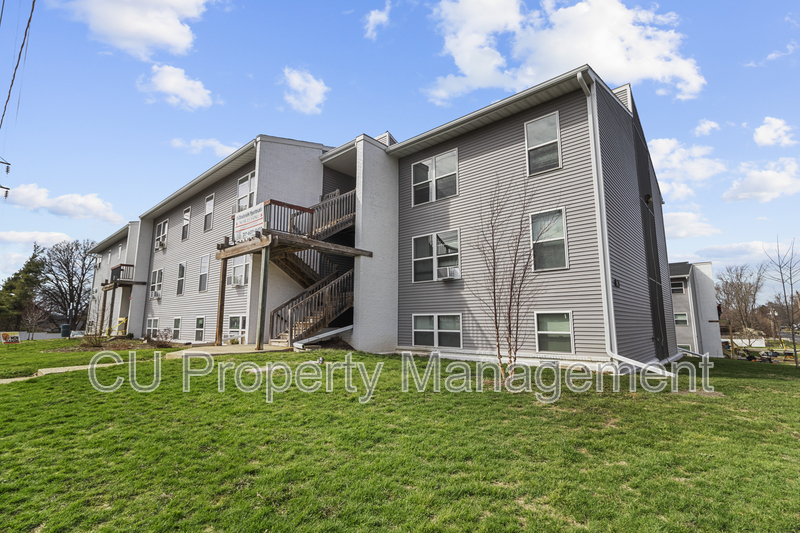 Urbana Condo: 1601 N Willow Rd - Apt 102