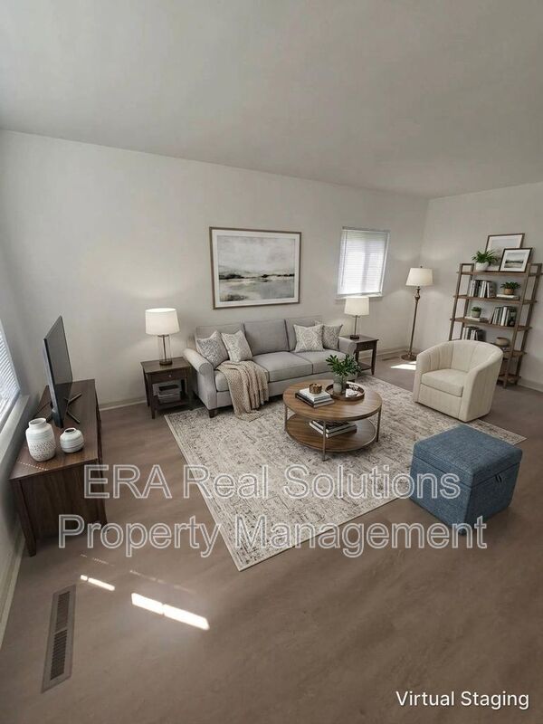 Columbus House: 329 S Weyant Ave
