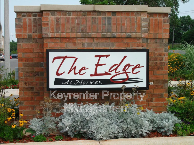 Norman House: 2200 Classen Blvd