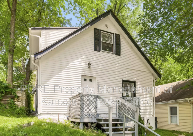 independence House: 8842 E Lexington Ave