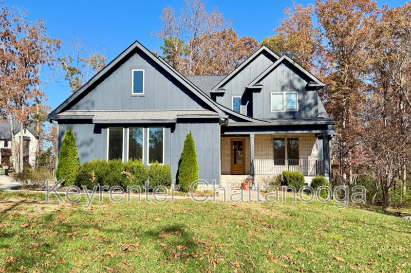 Ooltewah House: 8925 Pine Ridge Rd