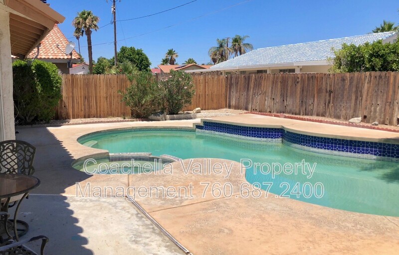 Cathedral City House: 67676 Garbino Road