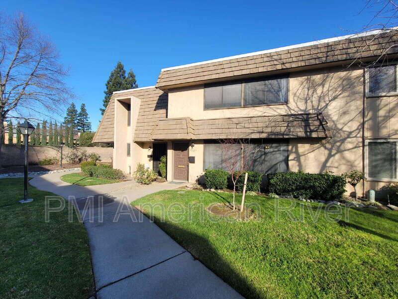 Sacramento House: 3127 Vía Grande
