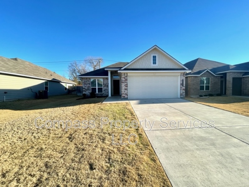 Waco House: 3921 S. Fork Ranch Rd
