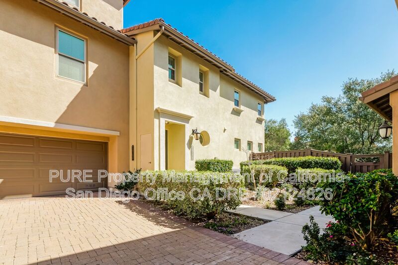 San Diego House: 2764 Piantino Cir