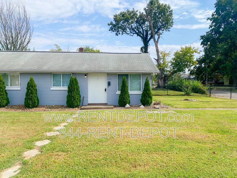 Evansville House: 1102 Washington Ave