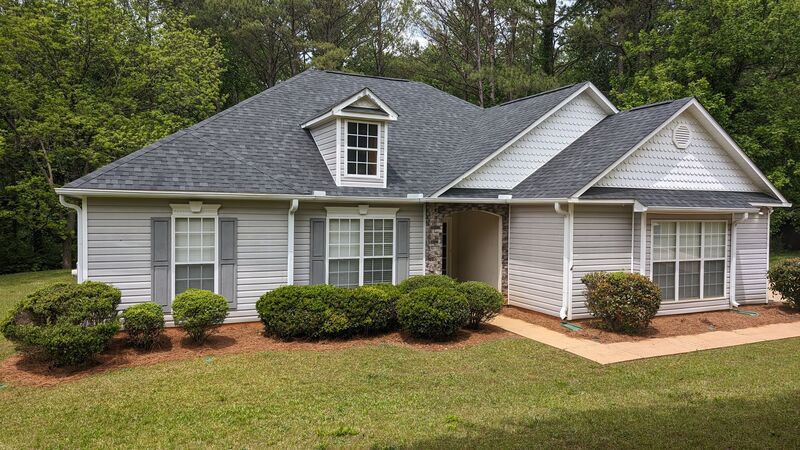LaGrange House: 105 Foxdale Dr