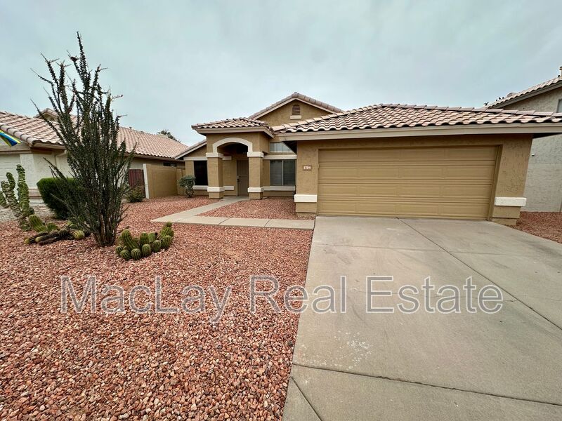Gilbert House: 1704 E. Heather Ave