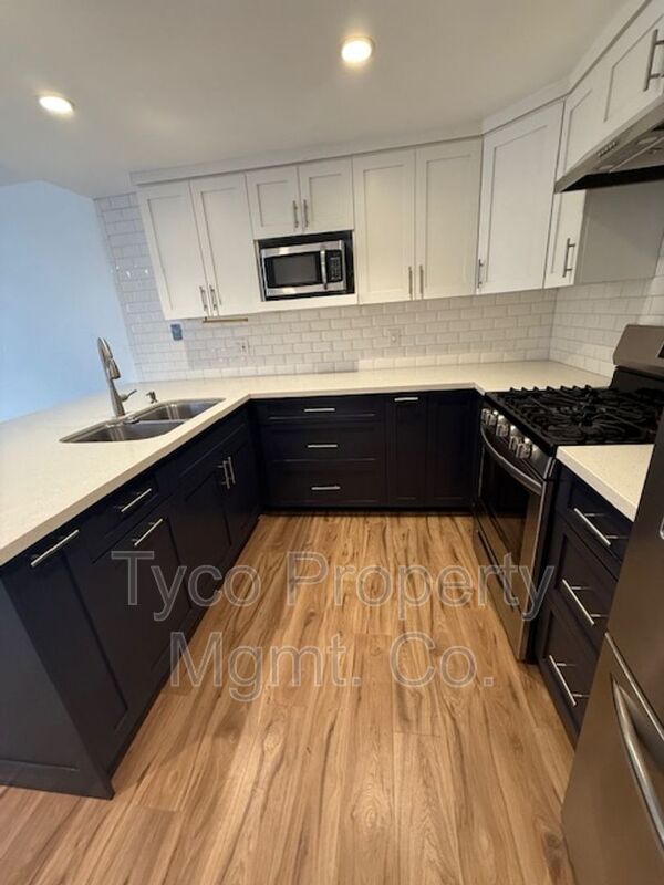 Chula Vista House: 1720 Melrose Avenue