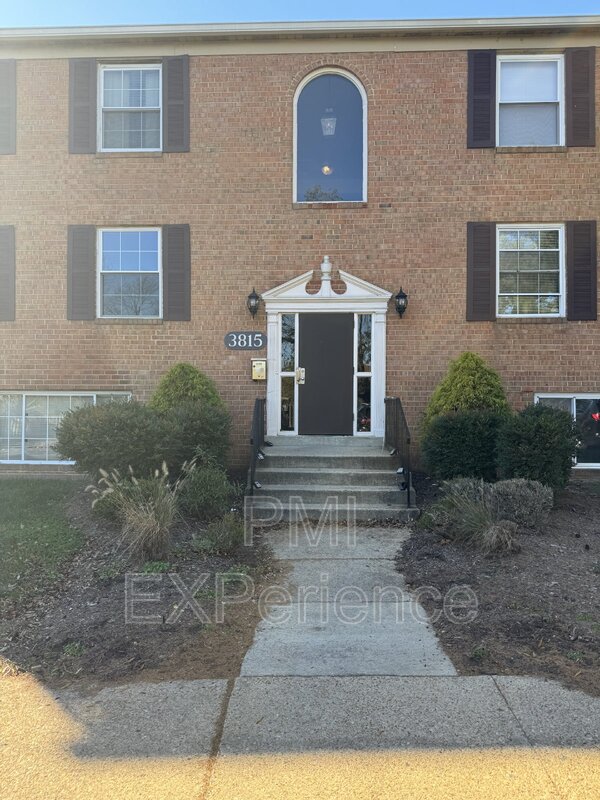 Suitland Condo: 3815 Swann Rd