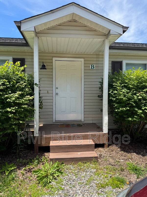 Hendersonville Condo: 1754 Meadowbrook Terrace