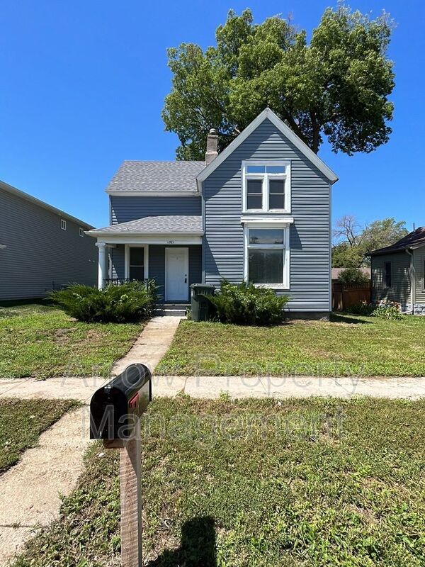 Lincoln House: 1521 North 26th Street