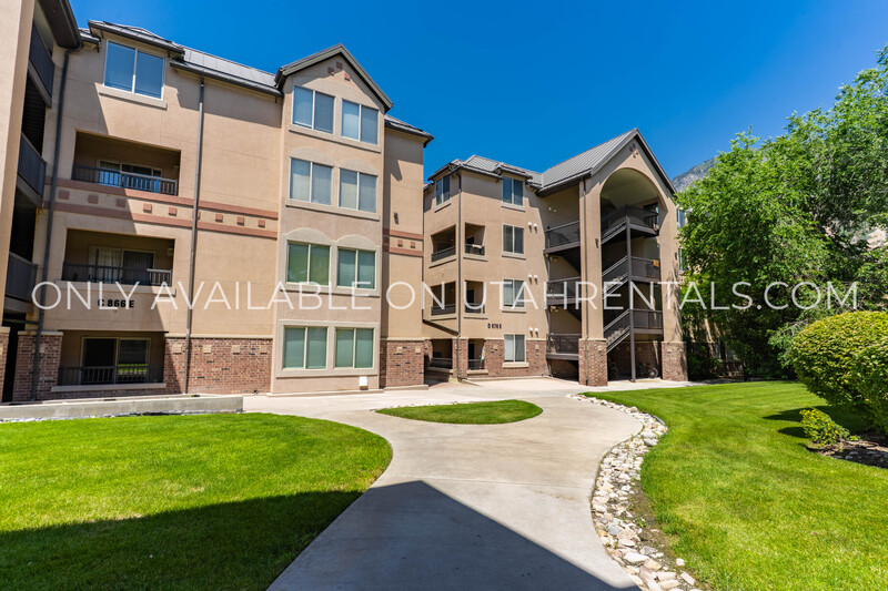 Provo House: 878 E 700 N