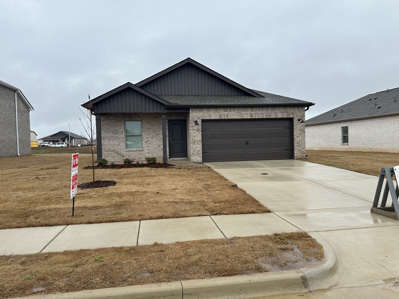 Hazel Green House: 143 Havner Drive