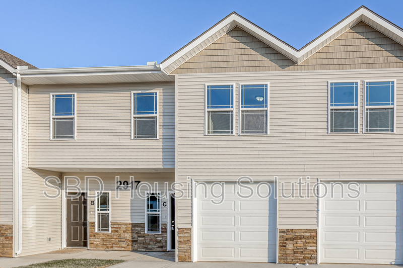 Independence Townhome: 2904 S Harvard Ave