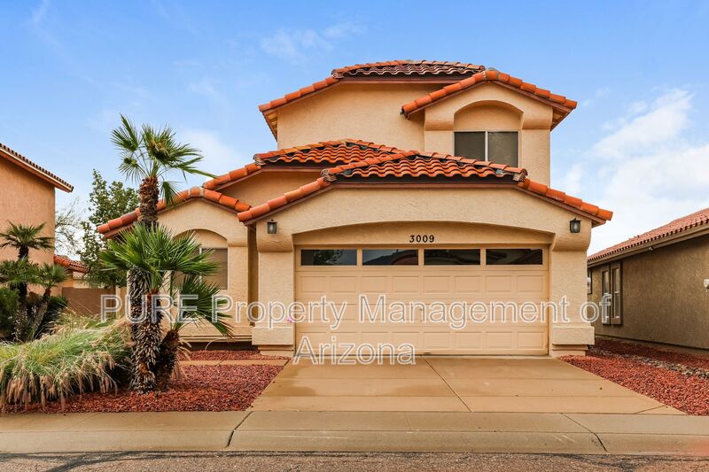 Phoenix House: 3009 E Woodland Dr