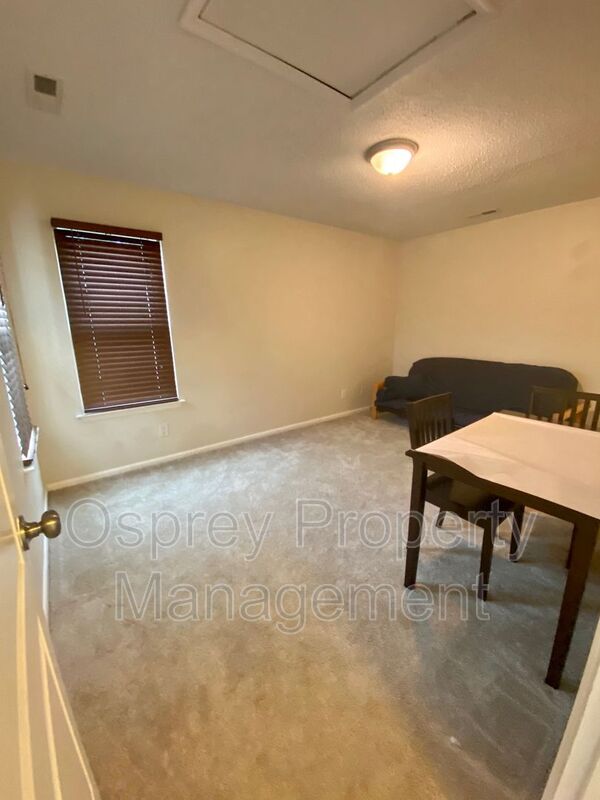 922 Campion Court - Photo 12
