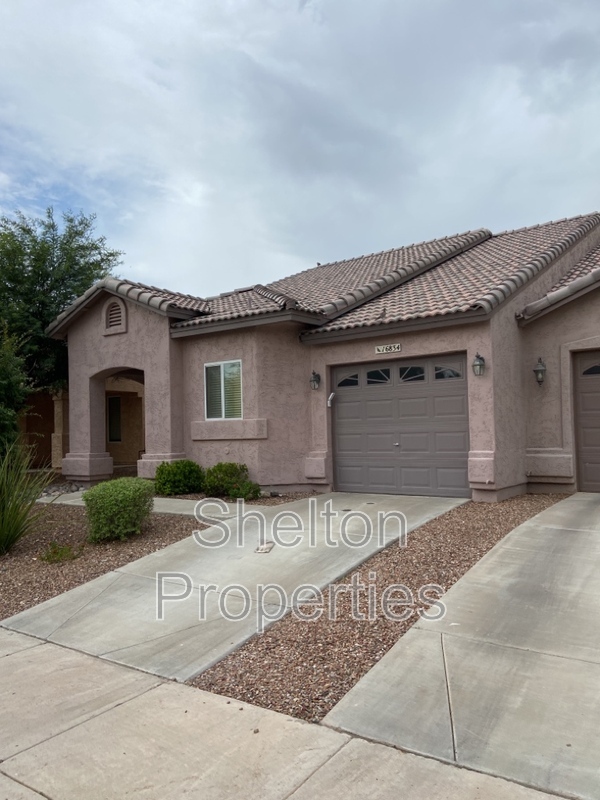 Phoenix House: 16834 S 23rd St