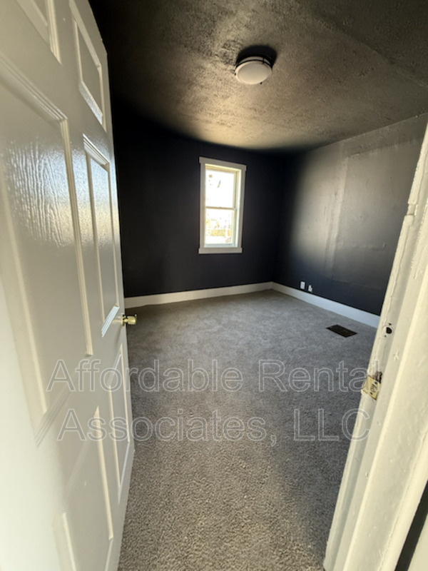 milwuakee Condo: 1643 S 1st St