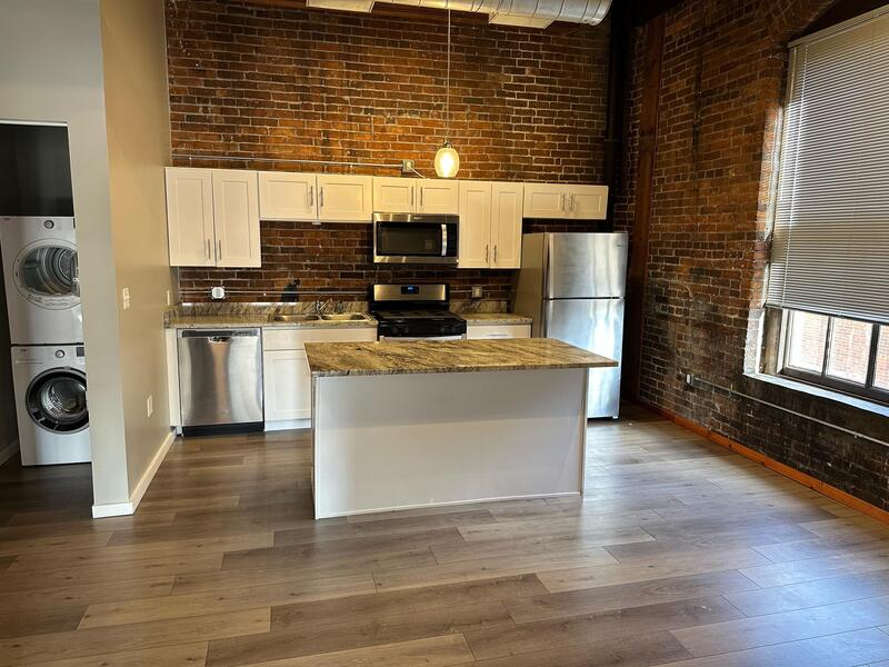 Burlington Condo: 116 N. 5th St. #208