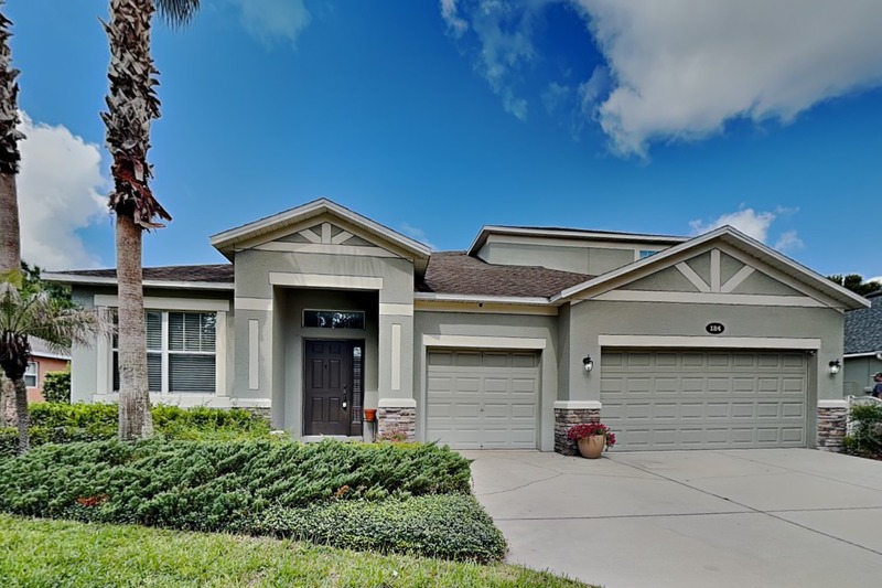 Auburndale House: 124 Magneta Loop