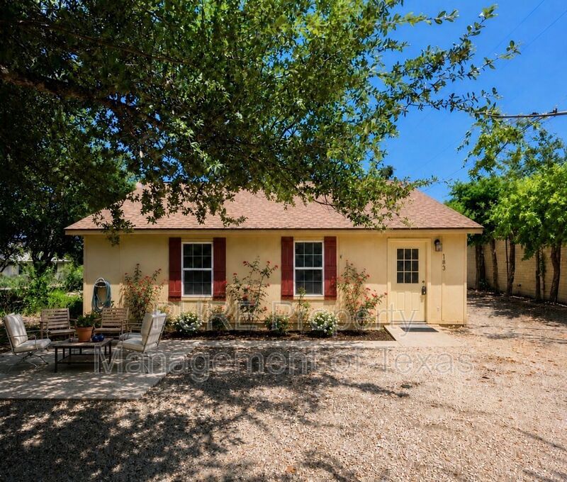 Round Rock House: 1623 Breezy Cv