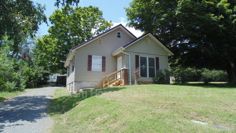 Niota House: 706 N Burns Road
