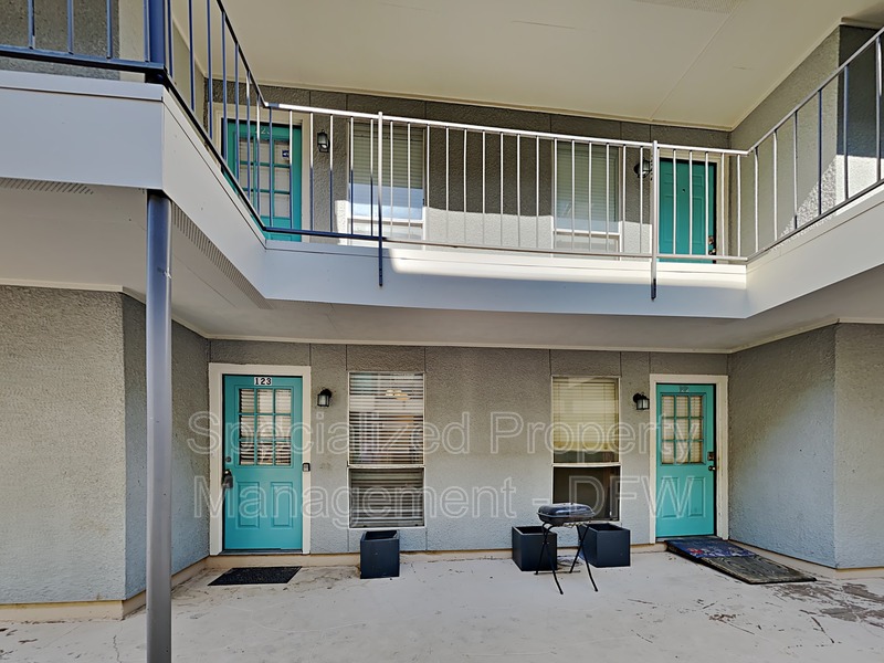 Request A Viewing For 4502 Gaston Ave Apt 123 Tenant Turner