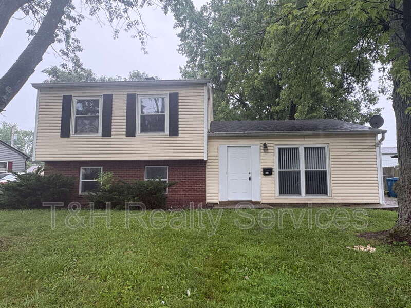 Indianapolis House: 8513 East 37th Place