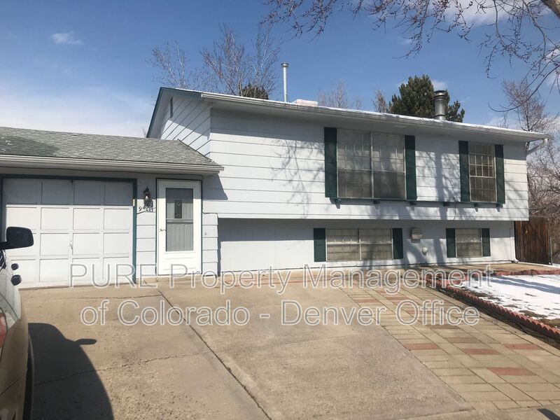 Lakewood House: 9493 W Columbia Pl