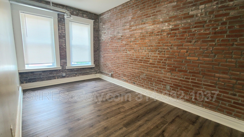 St. Louis Condo: 2918 Louisiana Ave. #A