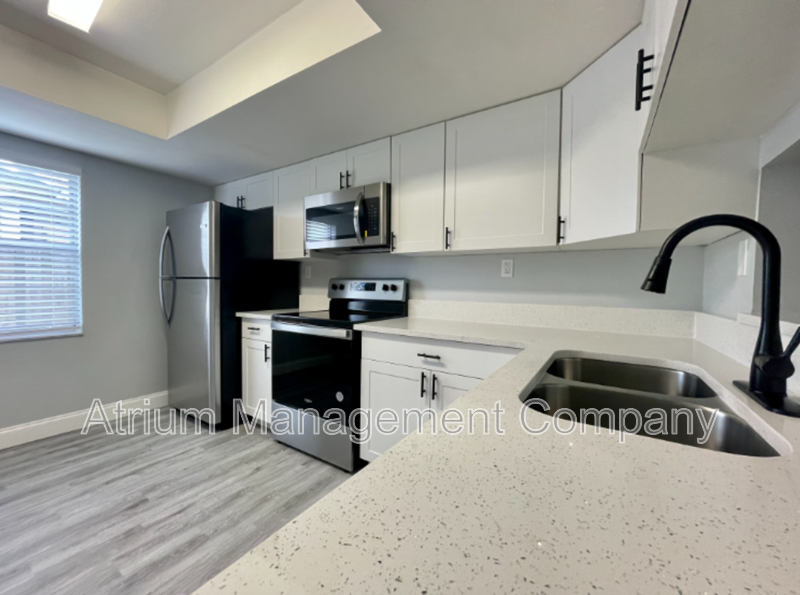 Tampa House: 5305 N Boulevard