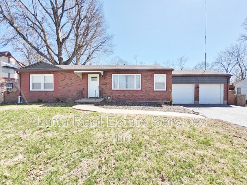 Independence House: 1203 W Beverly Rd