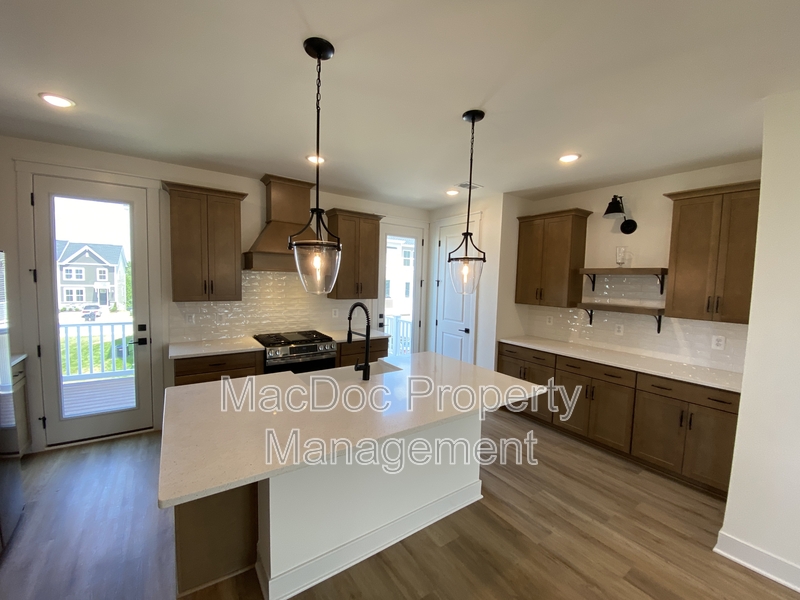 Fredericksburg Townhome: 4815 Jackson Village Parkway