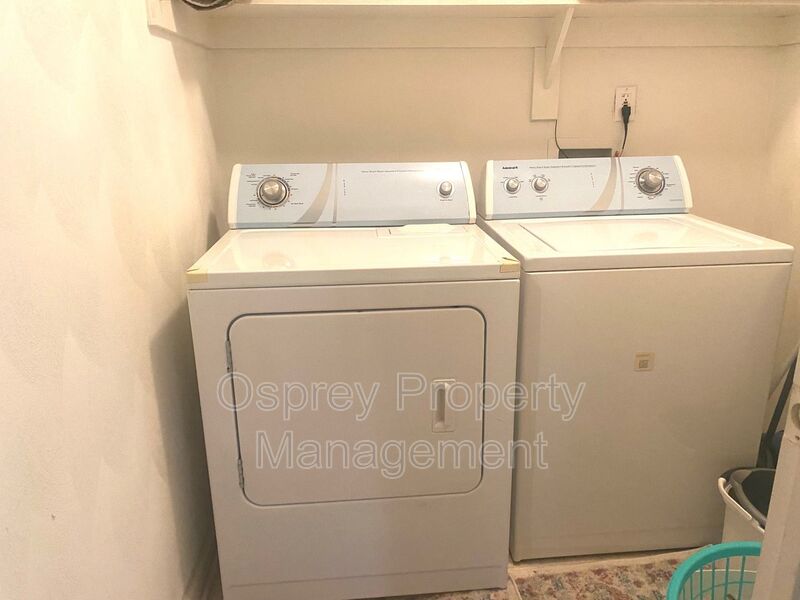 Beautiful 3 Bedroom Condo - Photo 15