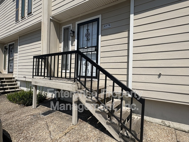 Cordova Condo: 8176 Harley Square