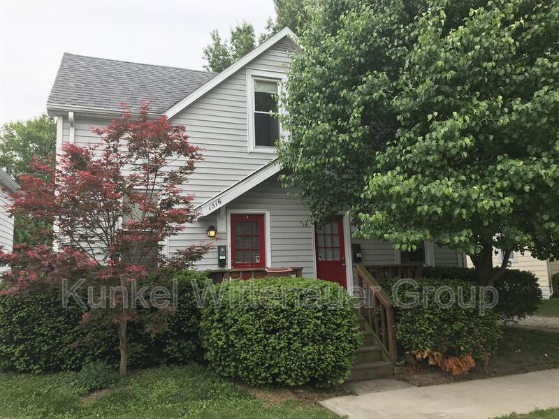 Belleville Condo: 1514 N Church