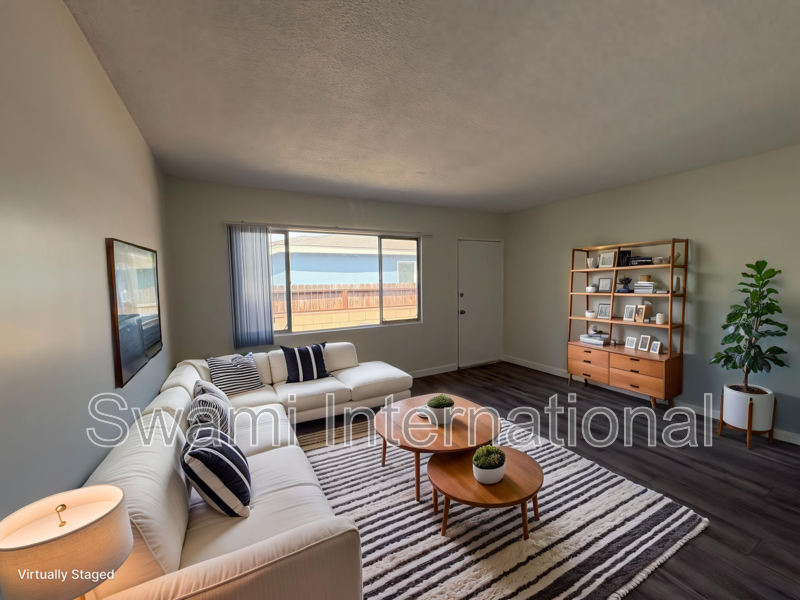 Torrance House: 21612 Berendo Ave