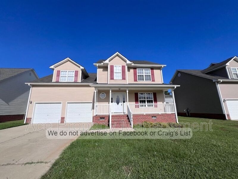 Fayetteville House: 1745 Cherry Point Drive