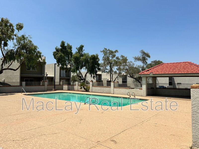 Phoenix House: 2801 E Monte Cristo Ave