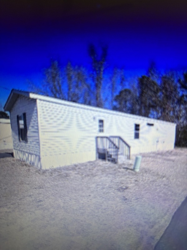 Tarboro House: 71 Lakeside Lane