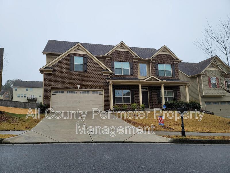 Buford House: 3535 Fallen Oak Ln