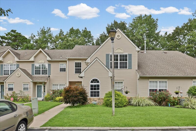 Mays Landing House: 2813 Falcon Court